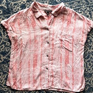 !!!Sleeveless button up shirt by ROCK & REPUBLIC!!!